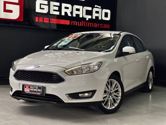 FORD FOCUS 2.0 SE FASTBACK 16V FLEX 4P POWERSHIFT